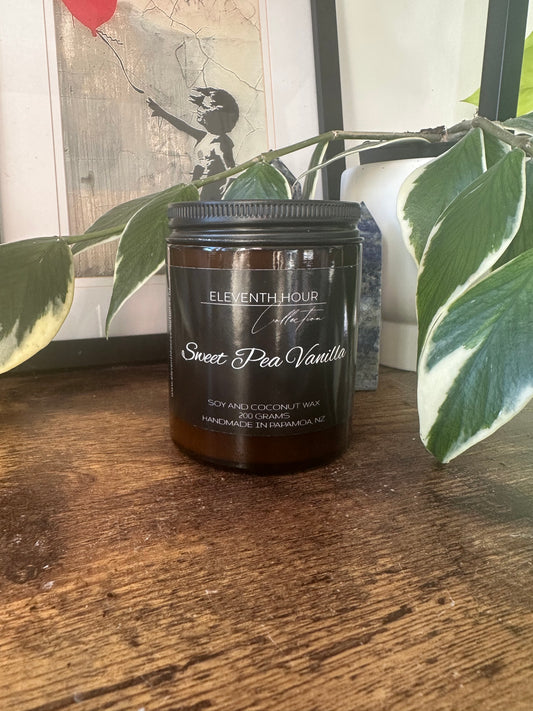 Sweet Pea Vanilla container candle
