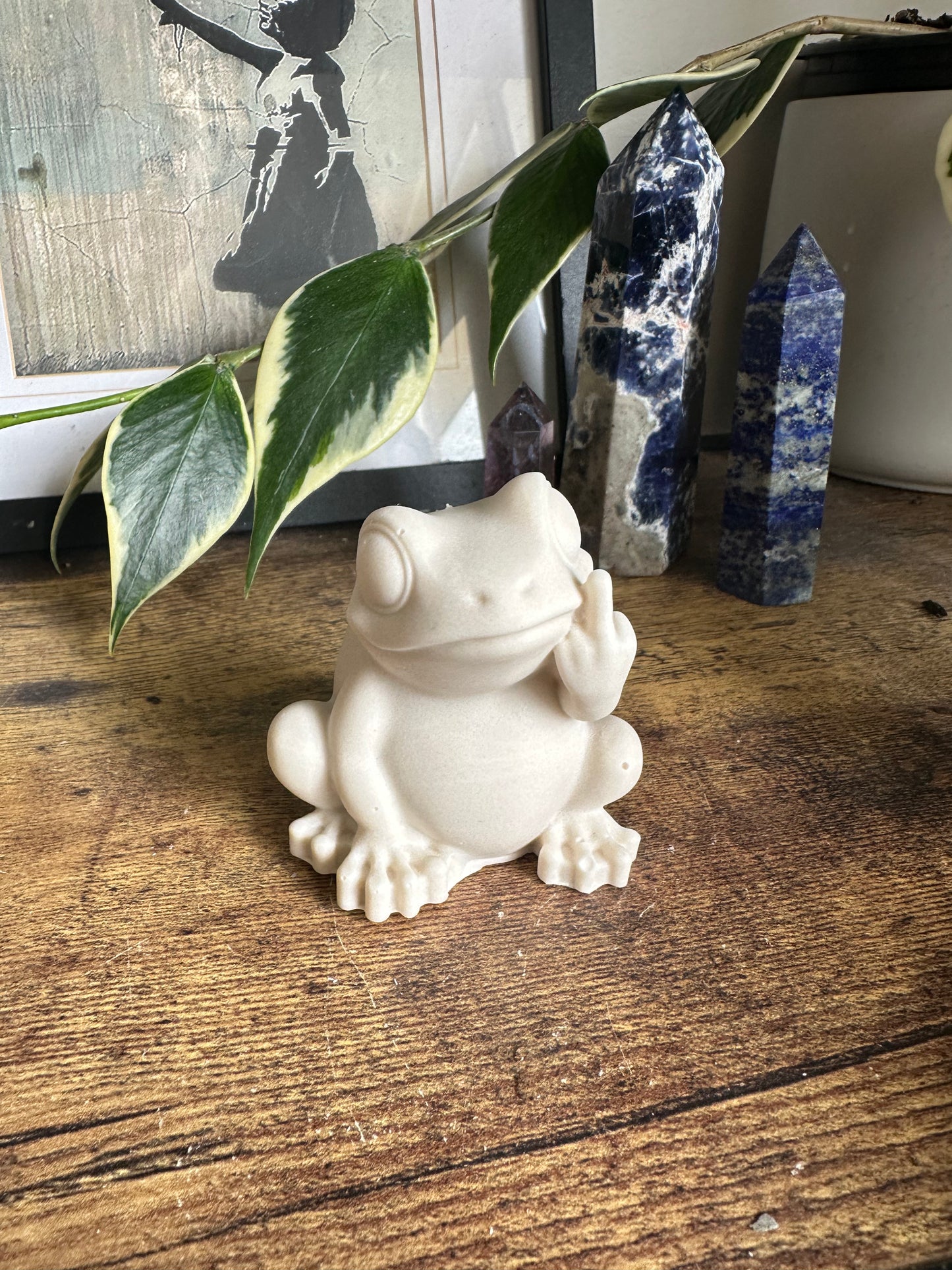 Wild and rude stone figures